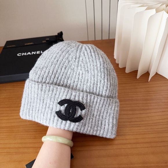 CHANEL Light Gray Ribbed Beanie - Picture 3 of 8